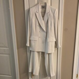 Le Suit Ivory Pinstripe Double-Breasted Ensembe